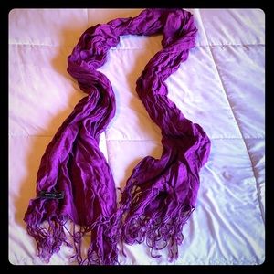 Jones New York Purple scarf with fringe